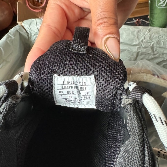 NEW TRIPLE S SNEAKERS BLACK RED 40 - Picture 7 of 11